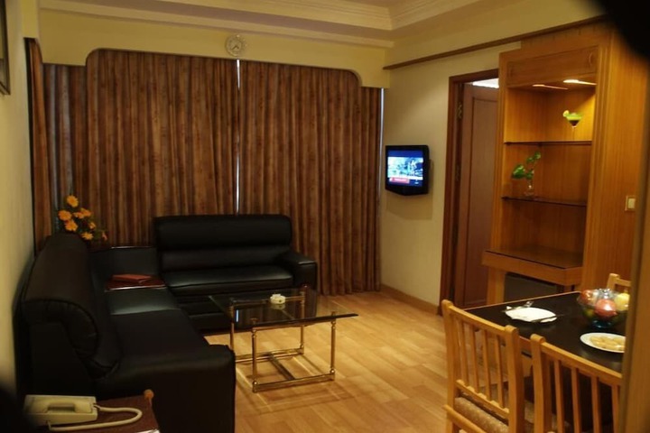 Room 14 of 21