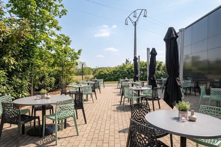 Terrace/Patio 24 of 28