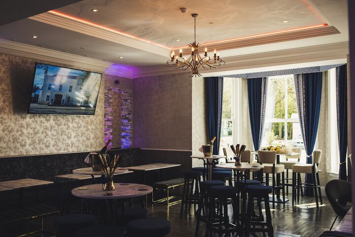 Lounge 60 of 65