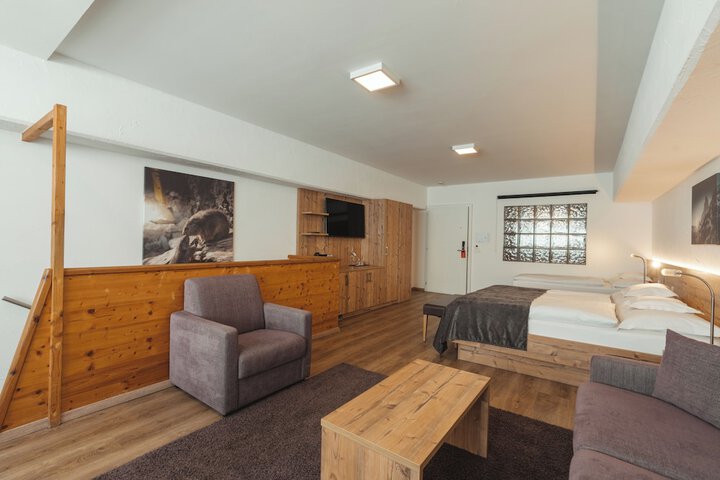 Room 7 of 36