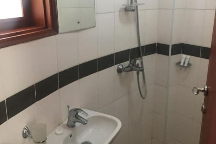 Room 12 of 21