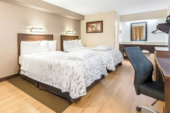 Deluxe 2 Double Beds (8 of 8)