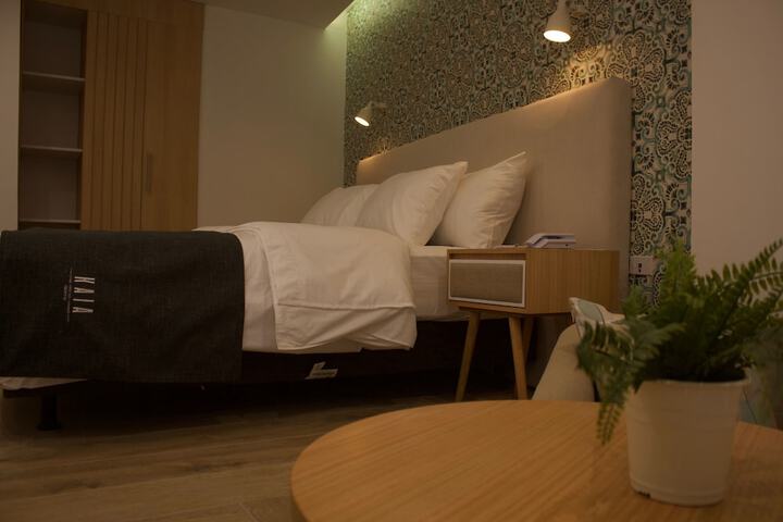 Room 13 of 64