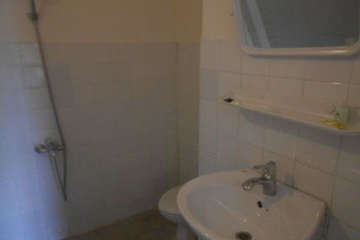 Room 9 of 73