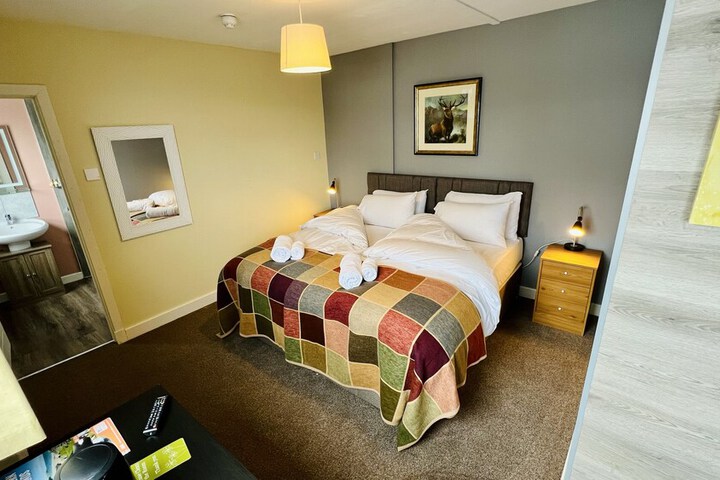 Room 104 of 133