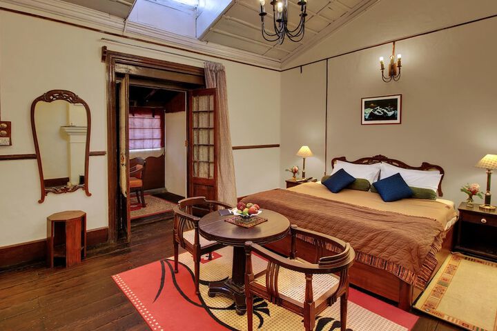 Room 6 of 19