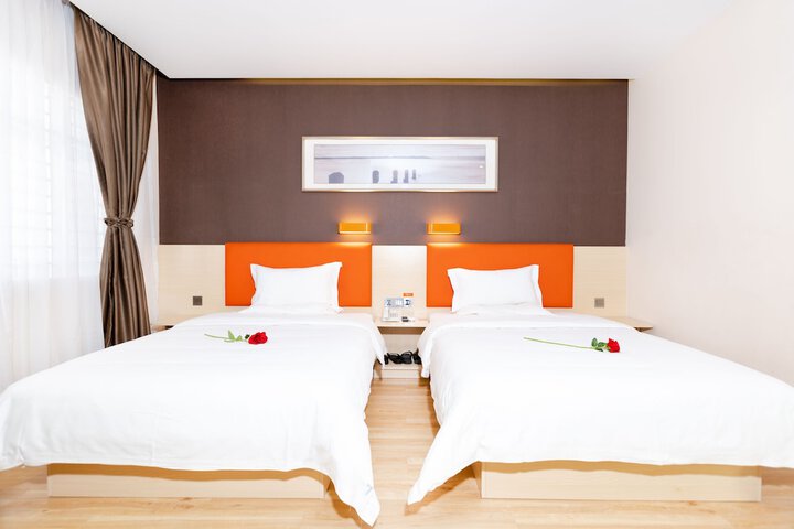 Room 27 of 61
