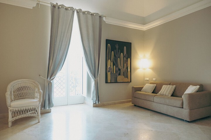 Room 43 of 85