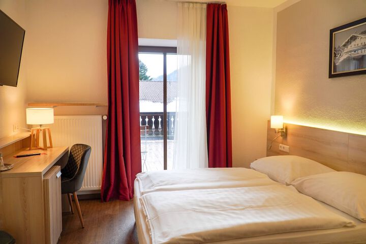 Room 25 of 73