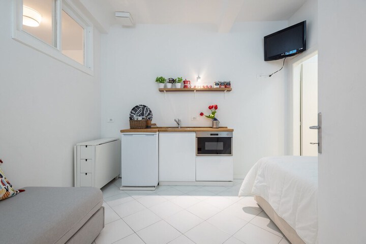 Room 8 of 21