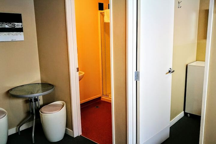 Room 61 of 74