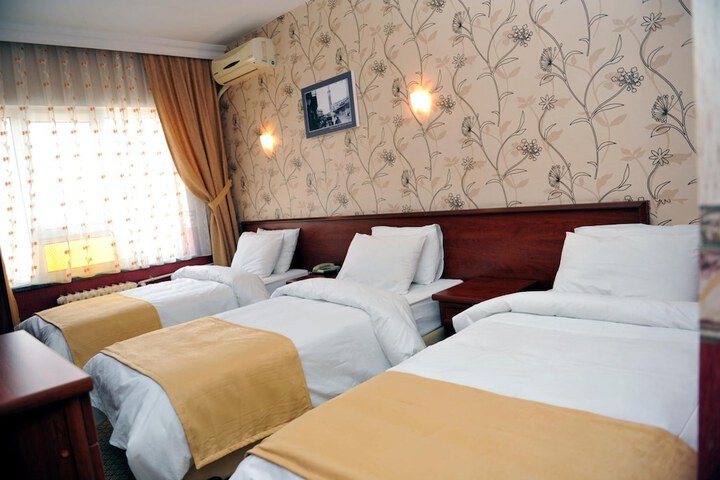 Room 10 of 46