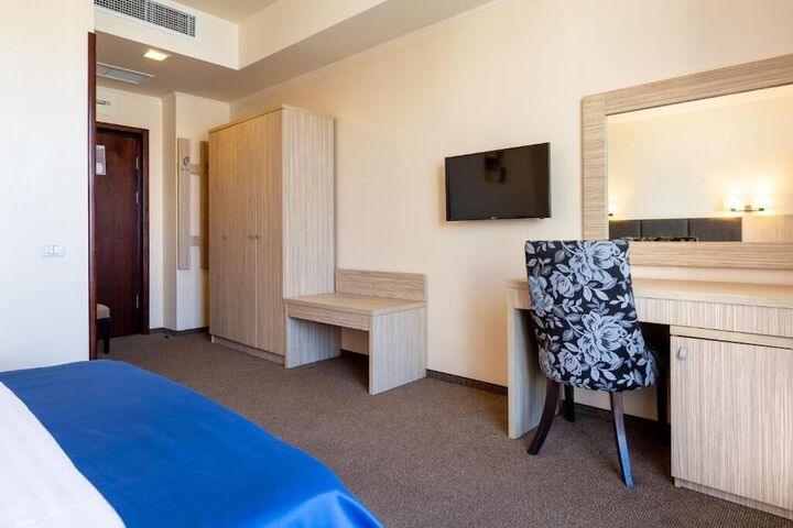 Room 26 of 54