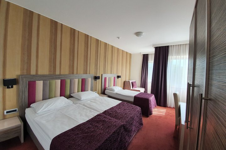 Room 34 of 87