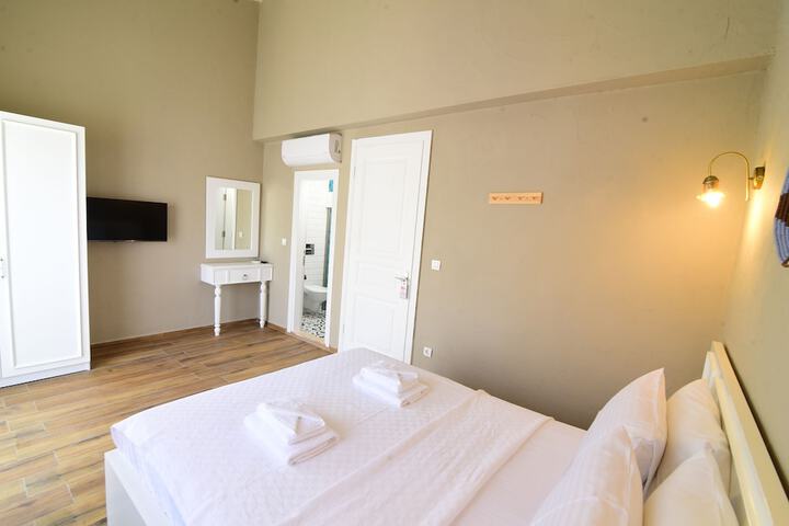 Room 18 of 57
