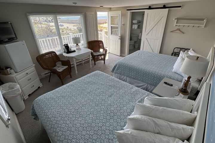Room 26 of 76