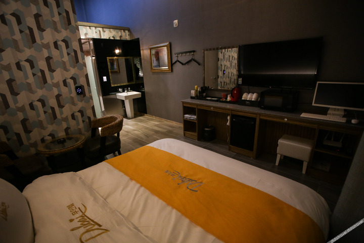Room 49 of 91