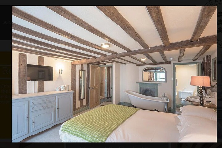 Room 8 of 21