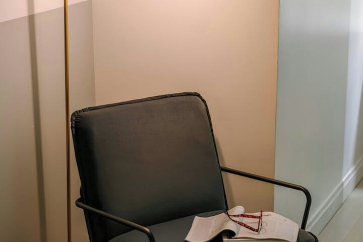 Room 8 of 104