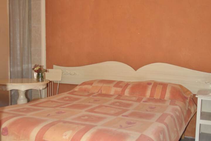 Room 3 of 21