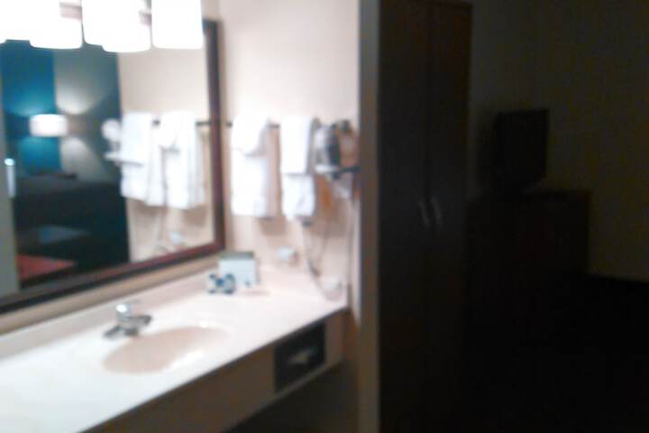 Bathroom sink