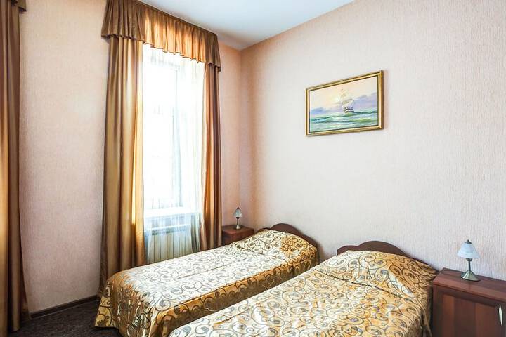 Room 5 of 96