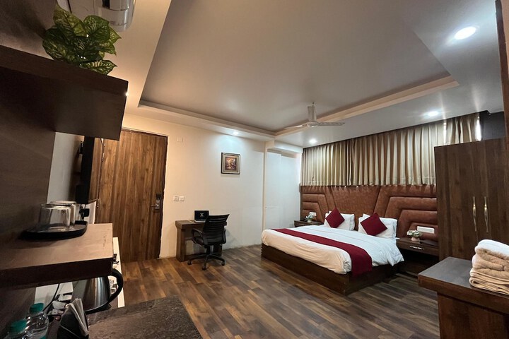 Room 19 of 38