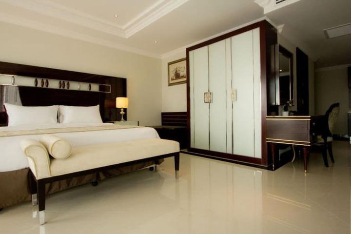 Room 18 of 51