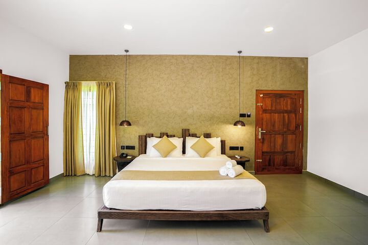 Room 9 of 43