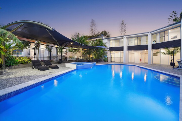 Pool 58 of 76