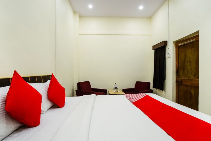 Room 10 of 34