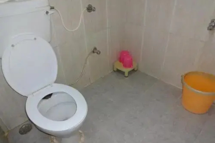Room 5 of 7