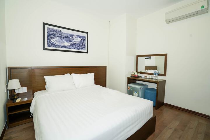 Room 33 of 67