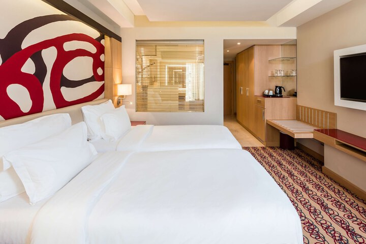 Room 48 of 179
