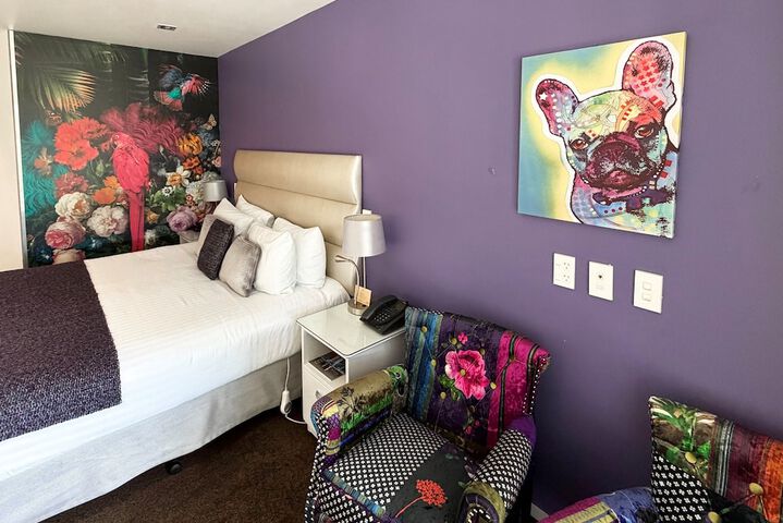 Room 32 of 115