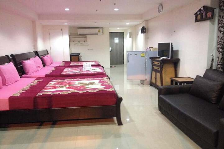 Room 42 of 114
