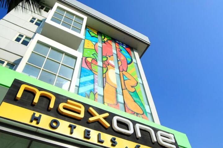 Hotel 2 of 32