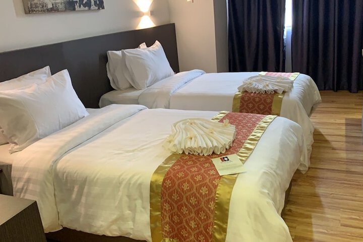 Room 3 of 6