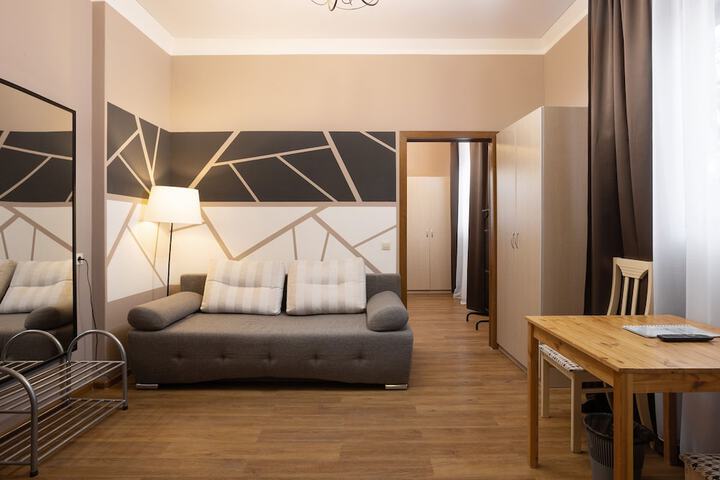 Room 4 of 36
