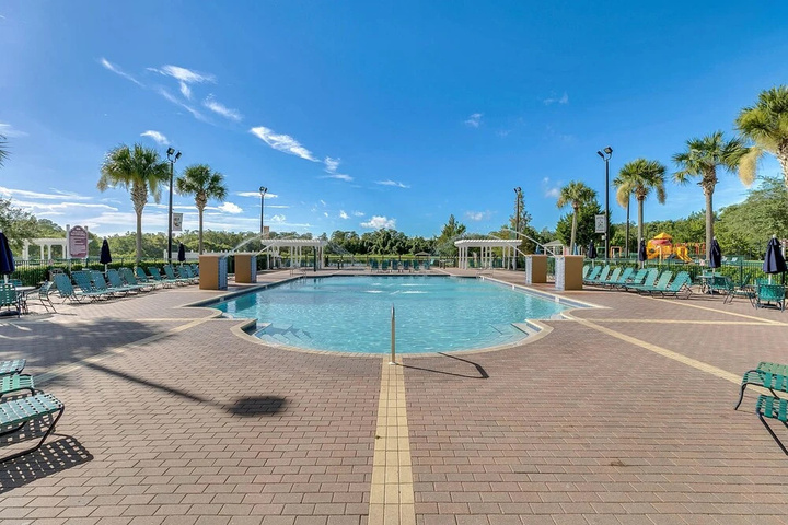 Pool 13 of 22