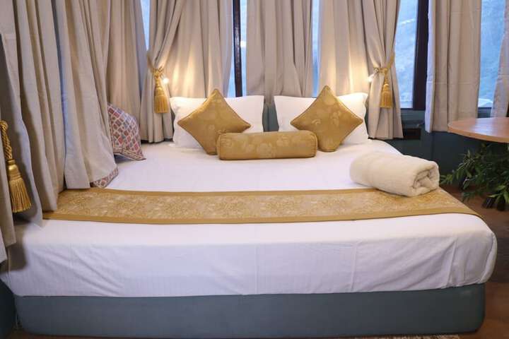 Room 14 of 29