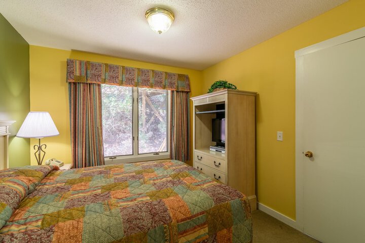 2 Queen Beds (14 of 39)
