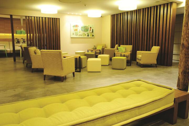 Guest Lobby