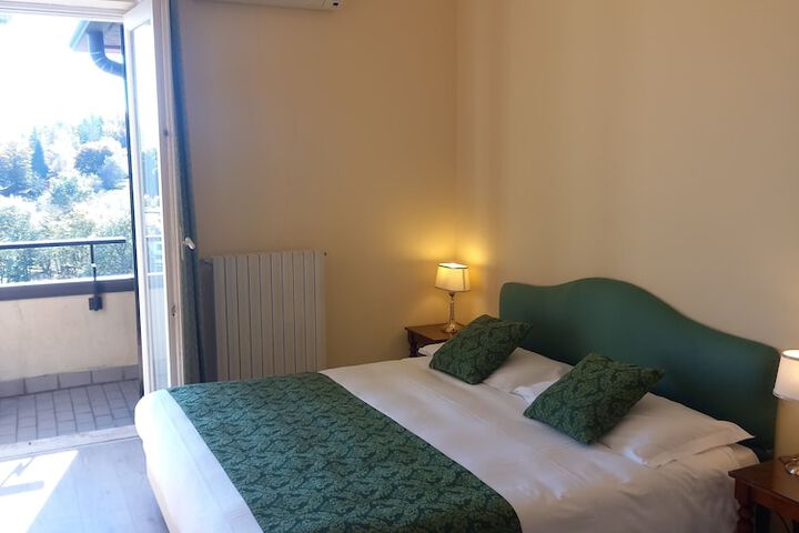 Room 30 of 63