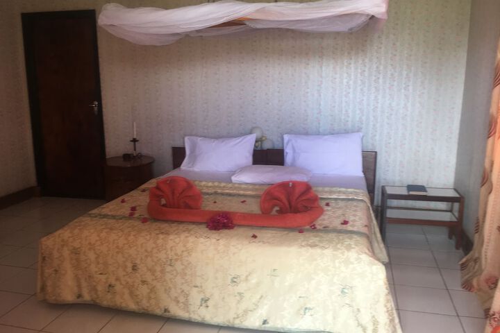 Room 8 of 30