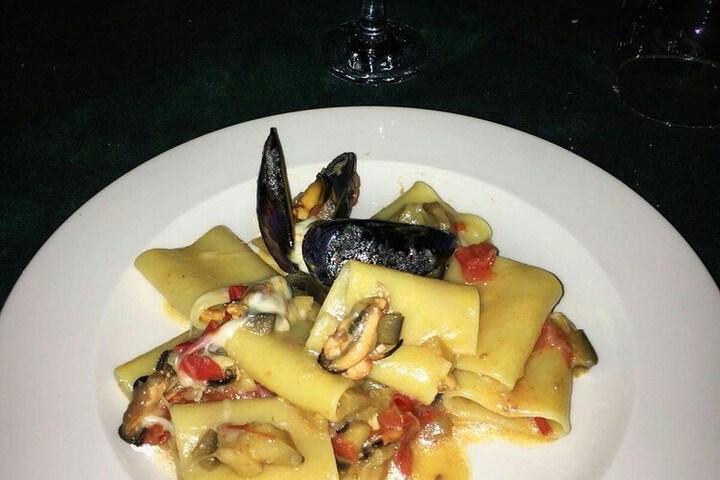 Dining 30 of 67