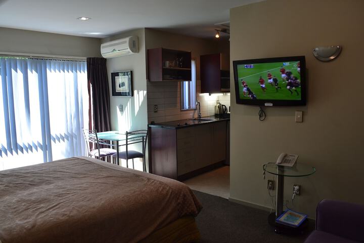 Room 6 of 55