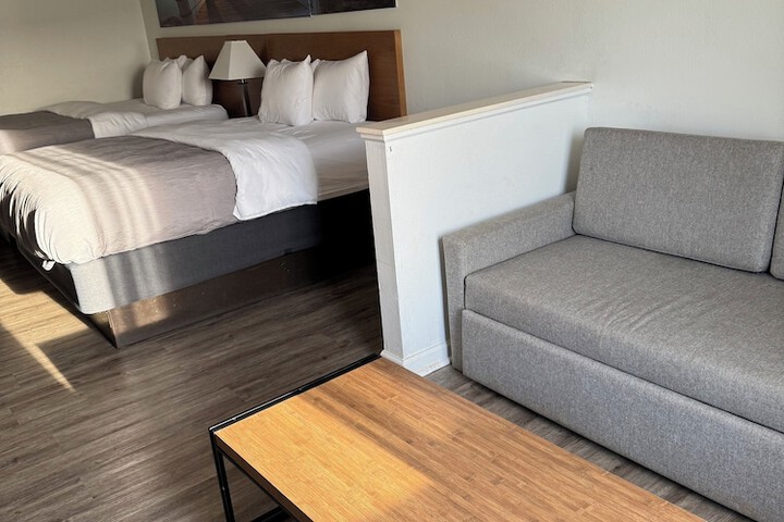 Room 14 of 25