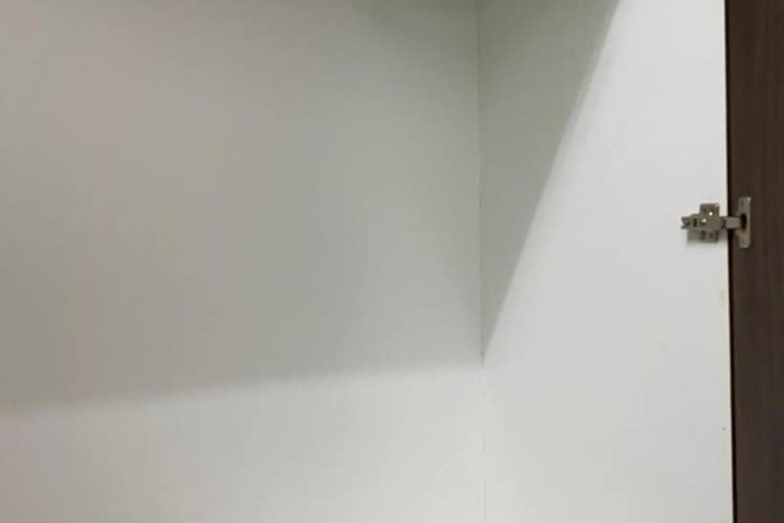 Room 106 of 190