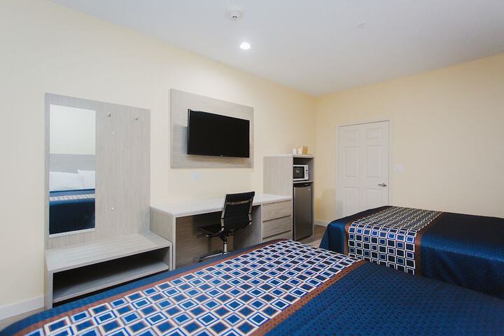 Room 9 of 49